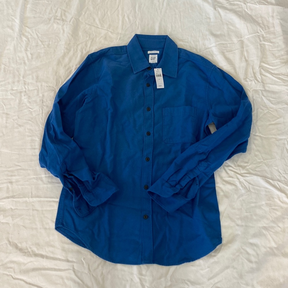 Gap untucked men’s shirt NWT